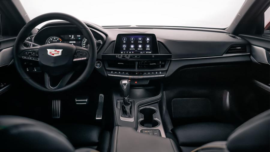 Торпедо Cadillac CT4 28T 2020 года  (CN) (фото 15 из 31)